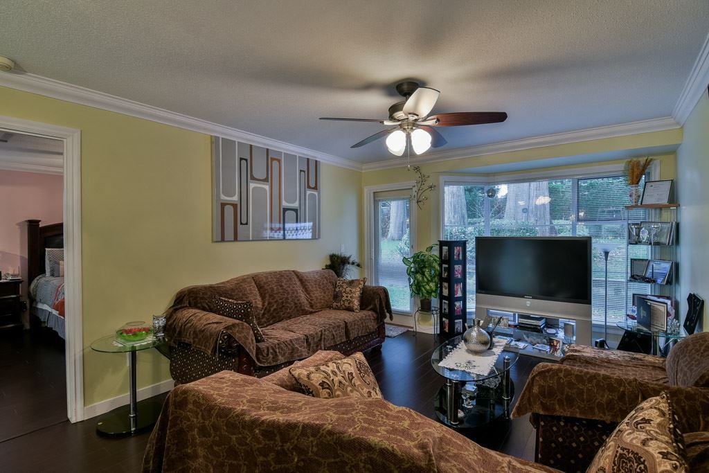 listing image 1103447453876339652