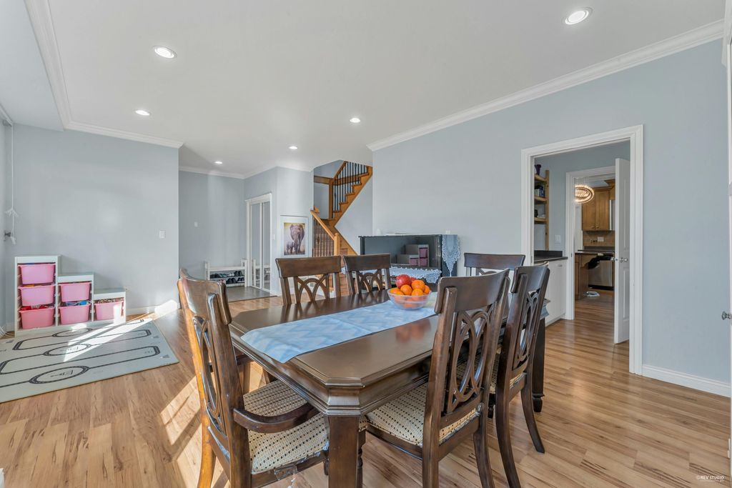 listing image 1101597456137474666