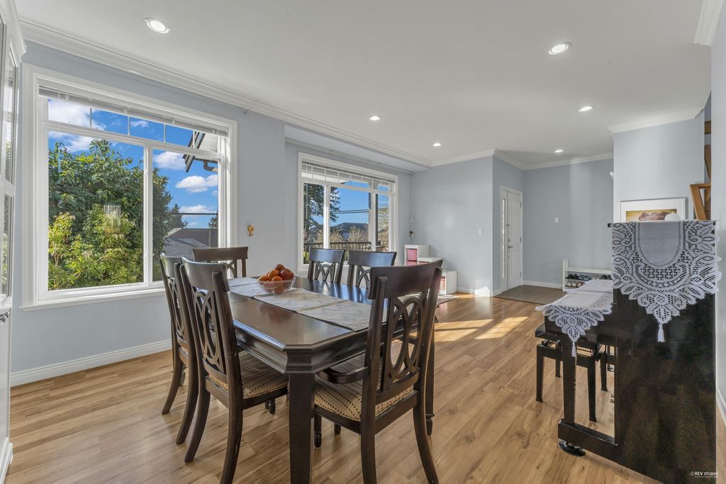 listing image 1103270656219917170