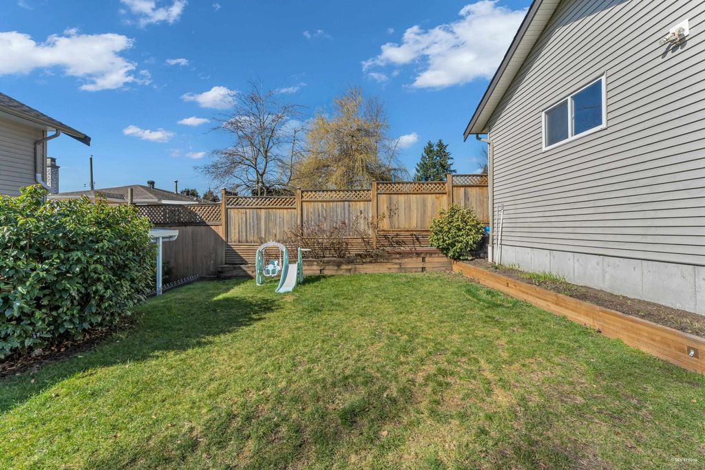 listing image 1104499570588663324