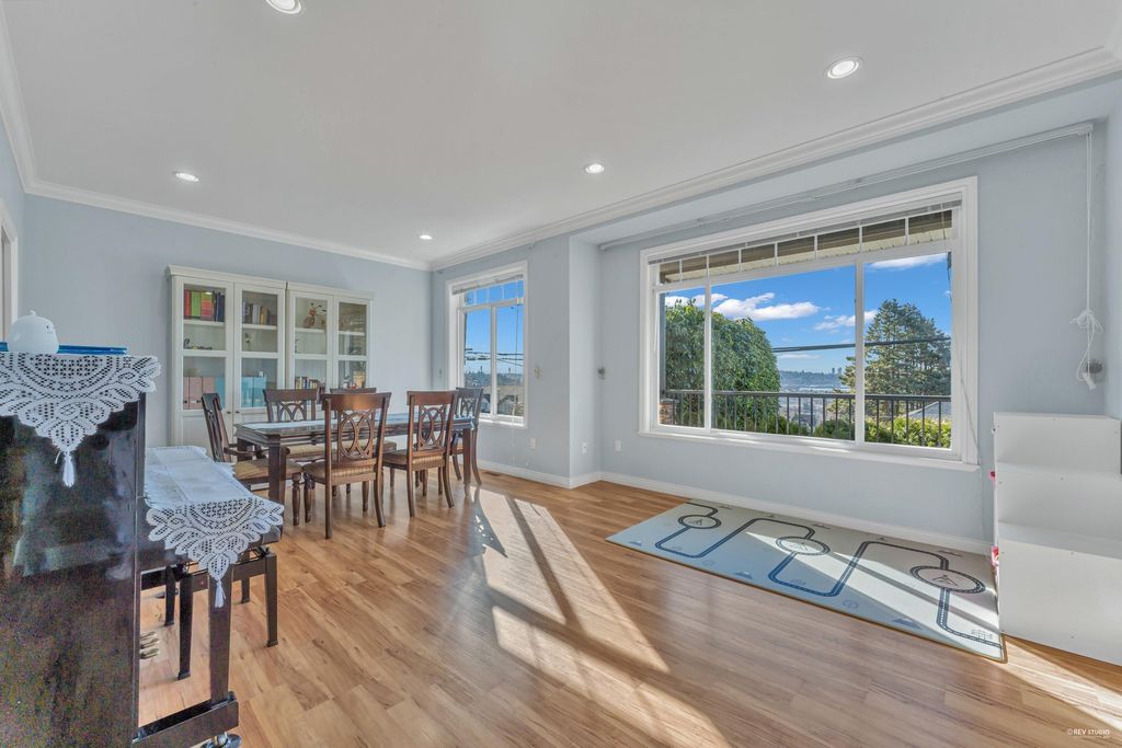 listing image 1101628629123959576