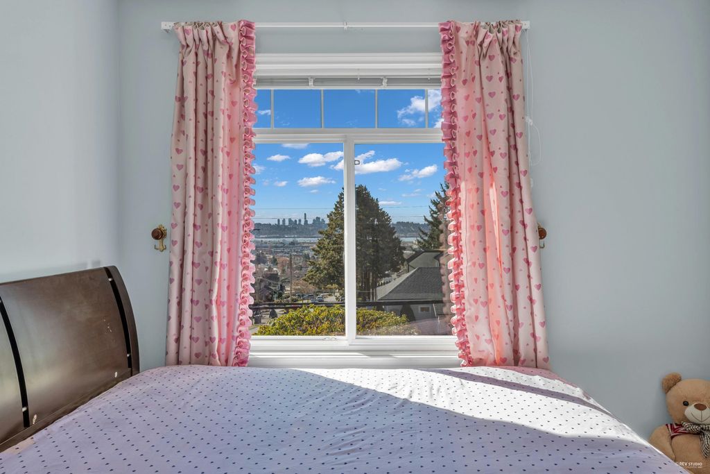 listing image 1103059135148761523