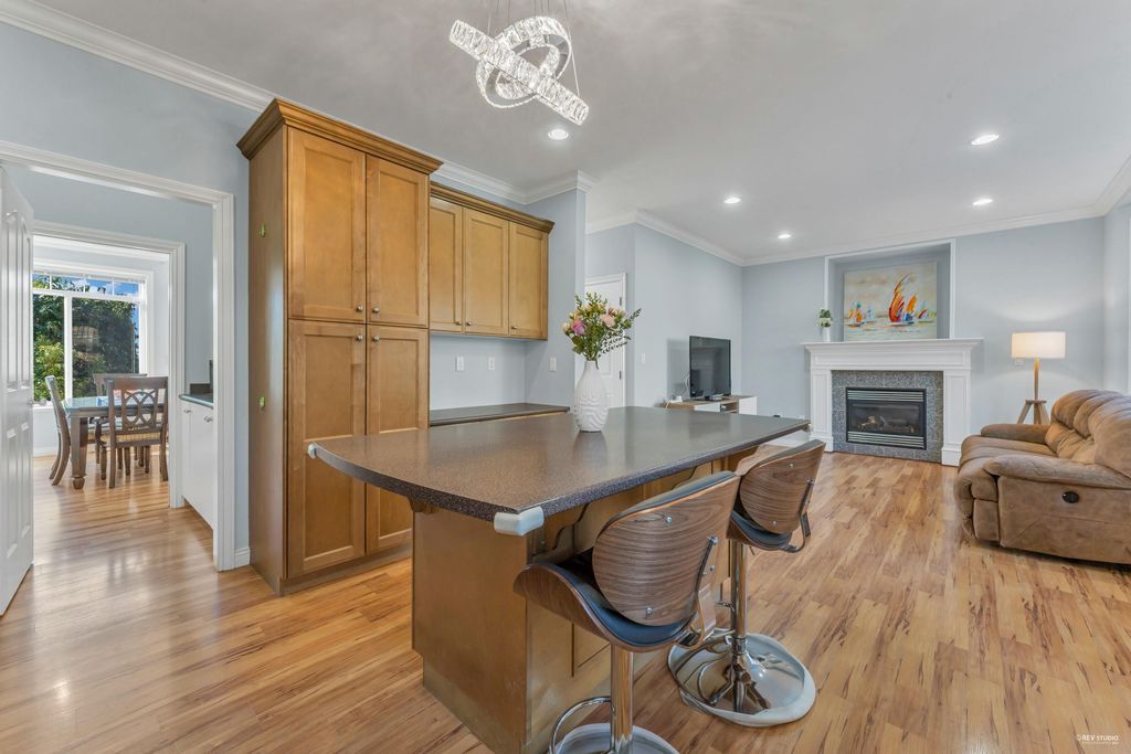 listing image 1109099574531425547