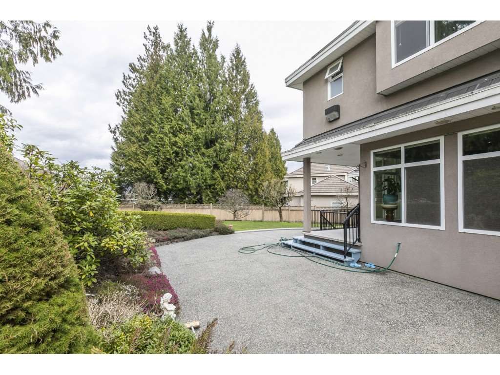 listing image 1106750391136591665