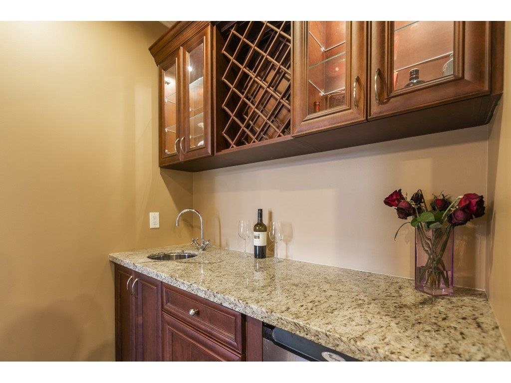 listing image 1102361715650424408