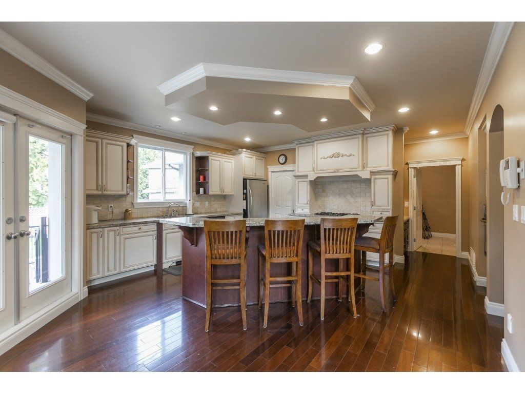 listing image 1104067180306746357