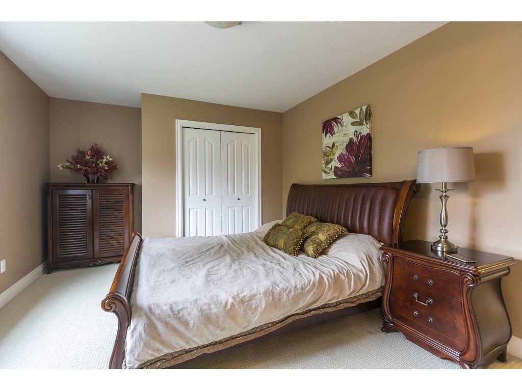 listing image 1106278551333265413