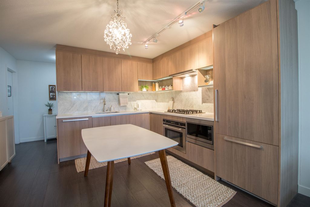 listing image 1100671458229784090