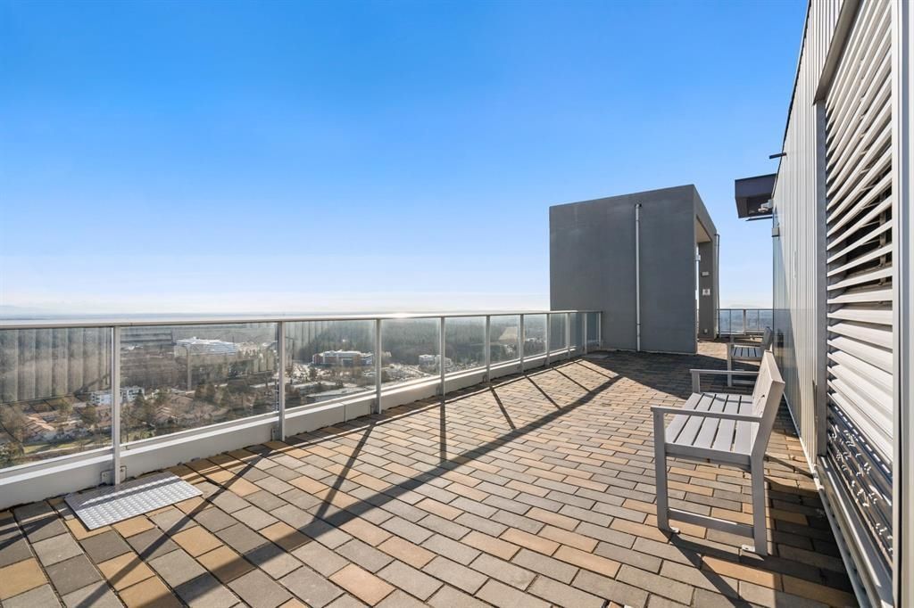 listing image 1106918366484077648