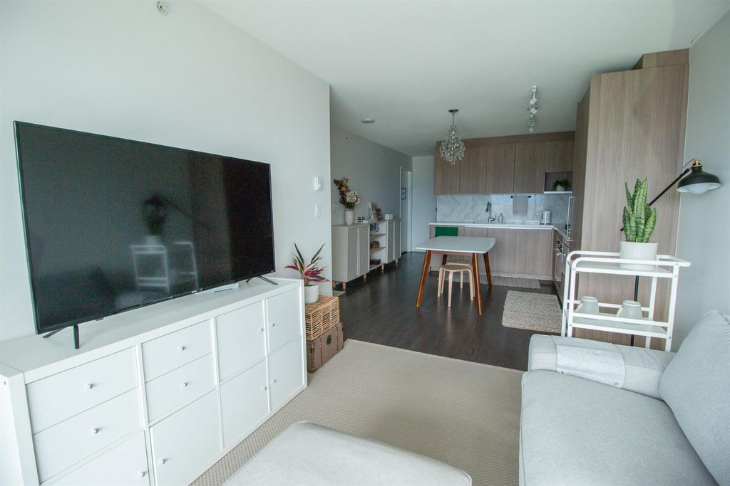 listing image 1101309620506771679