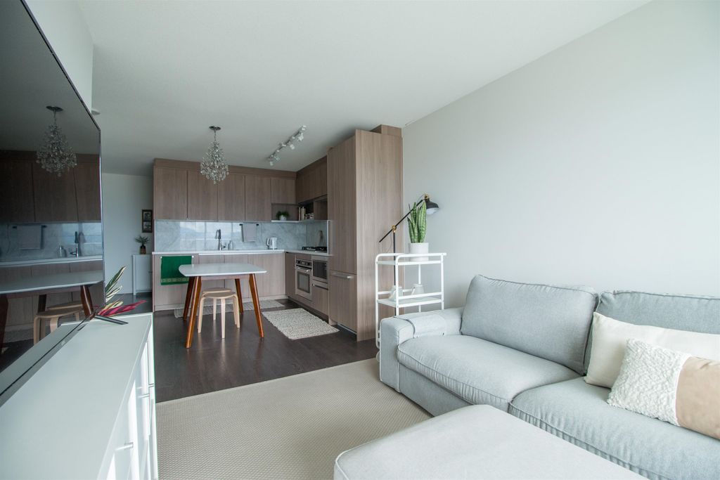 listing image 1102453412706669347