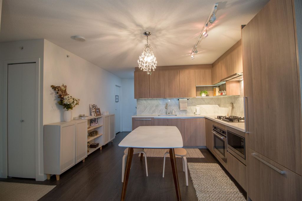 listing image 1103514629406165808