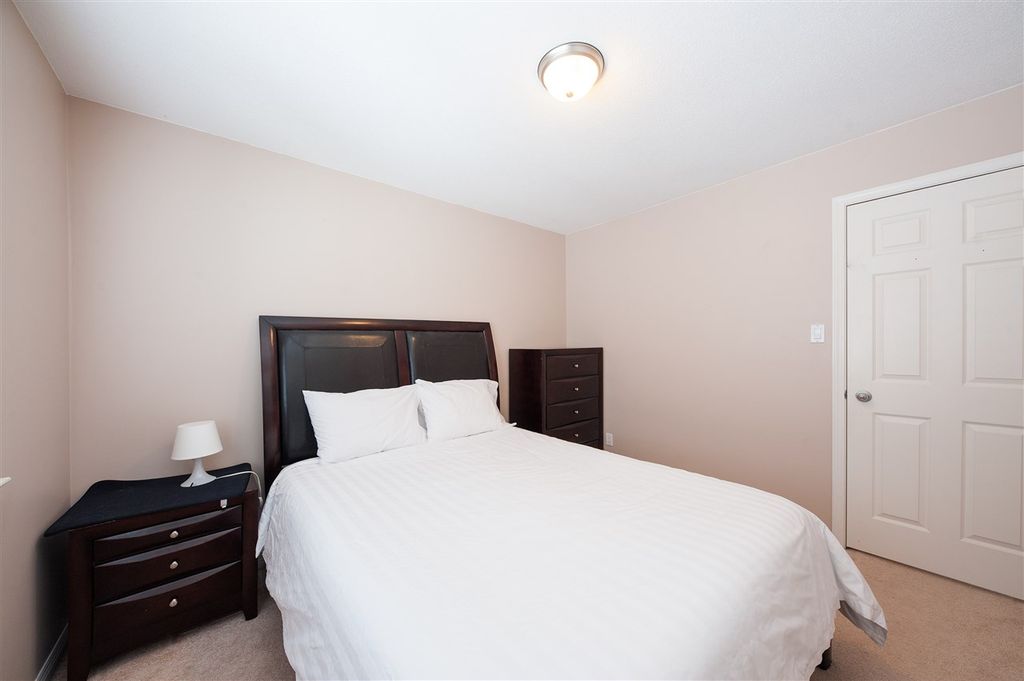 listing image 1102660527177314287