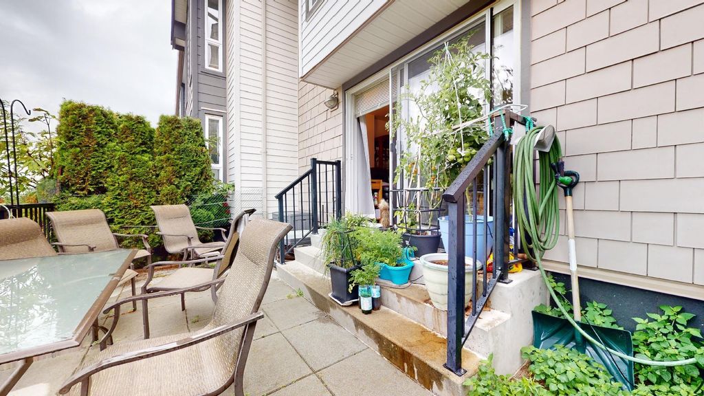 listing image 1104941770610074351