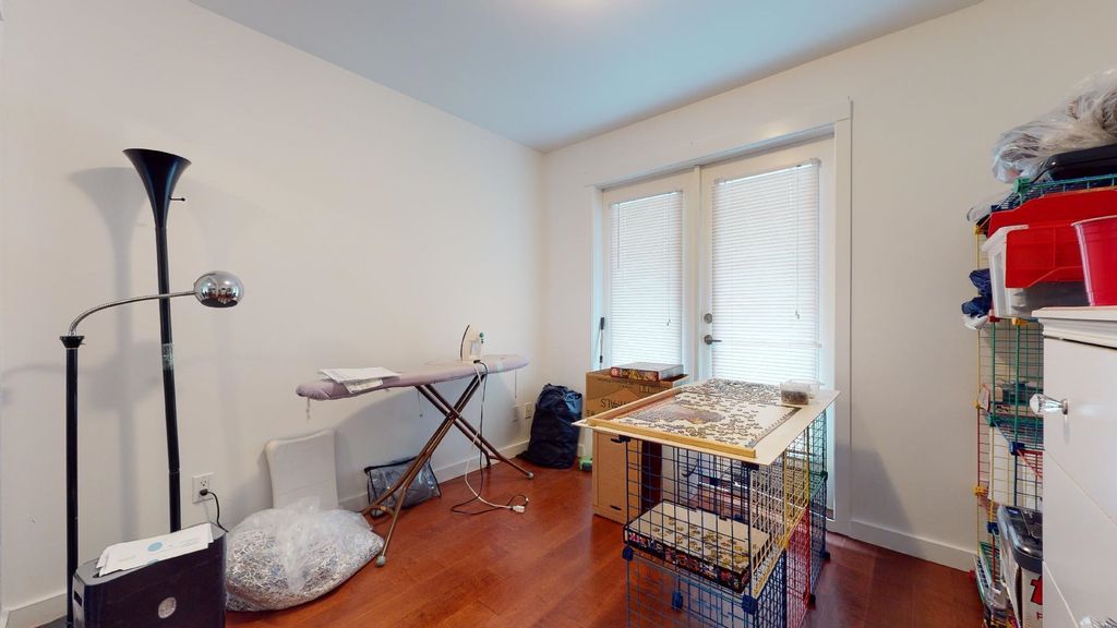 listing image 1109230890209930015