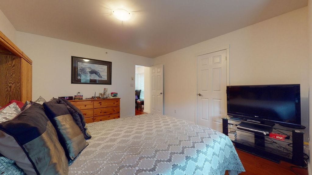 listing image 1109611464560002749