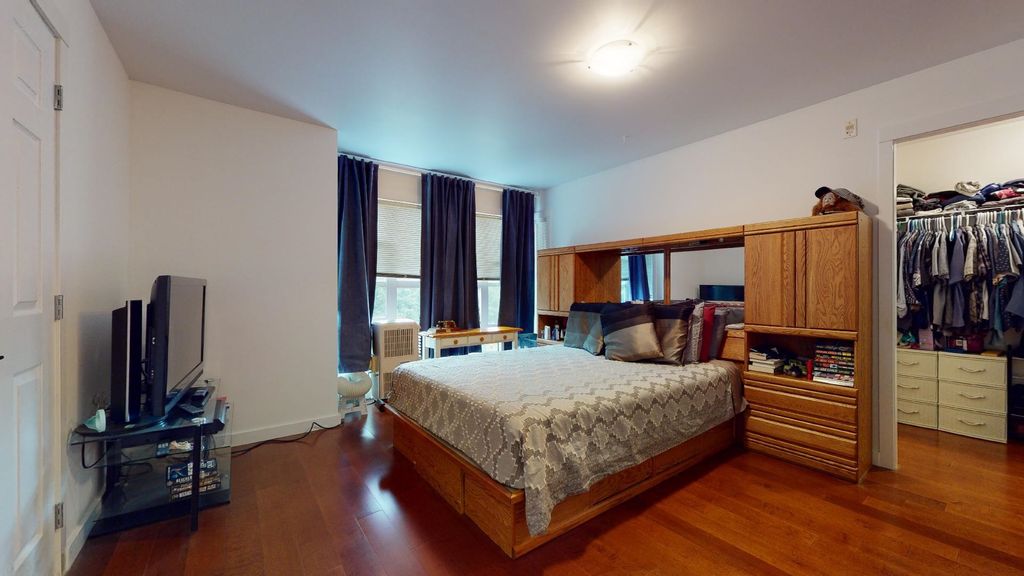 listing image 1108913456176102561