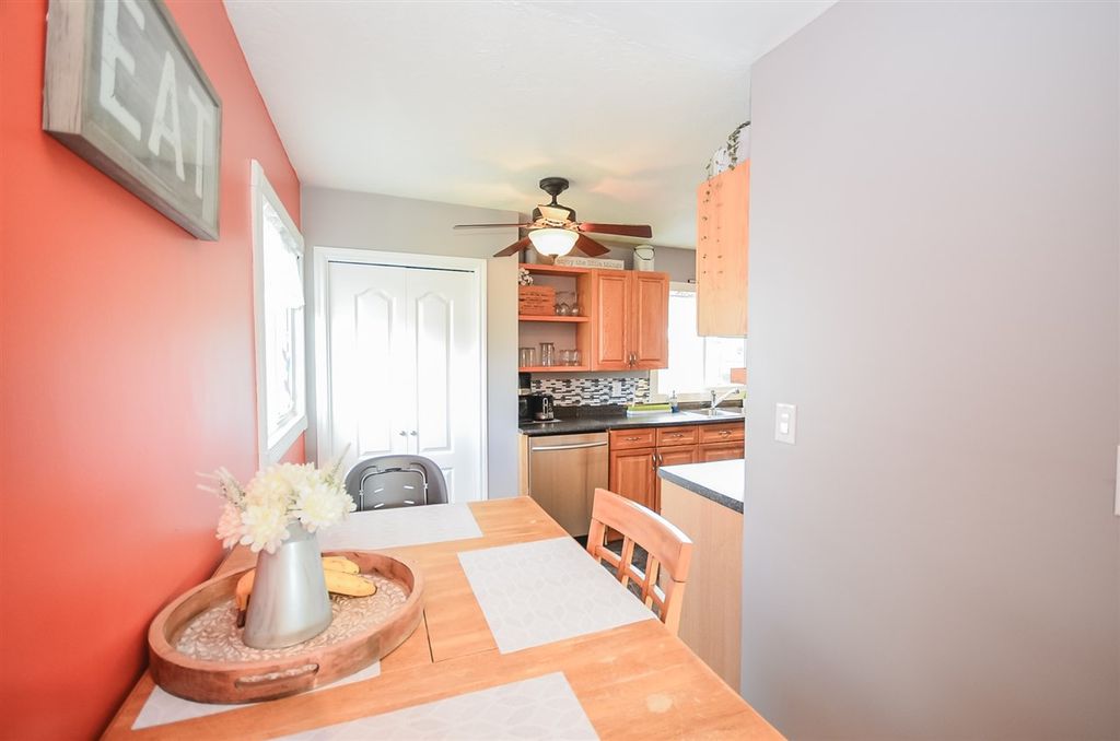 listing image 1103798809284835760