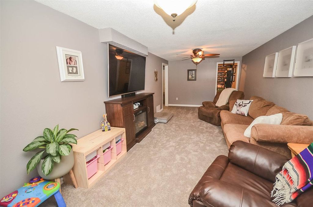 listing image 1102441022307928741