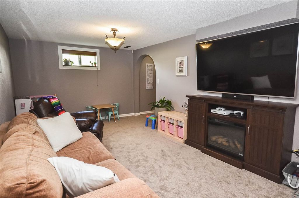 listing image 1107416791294425024