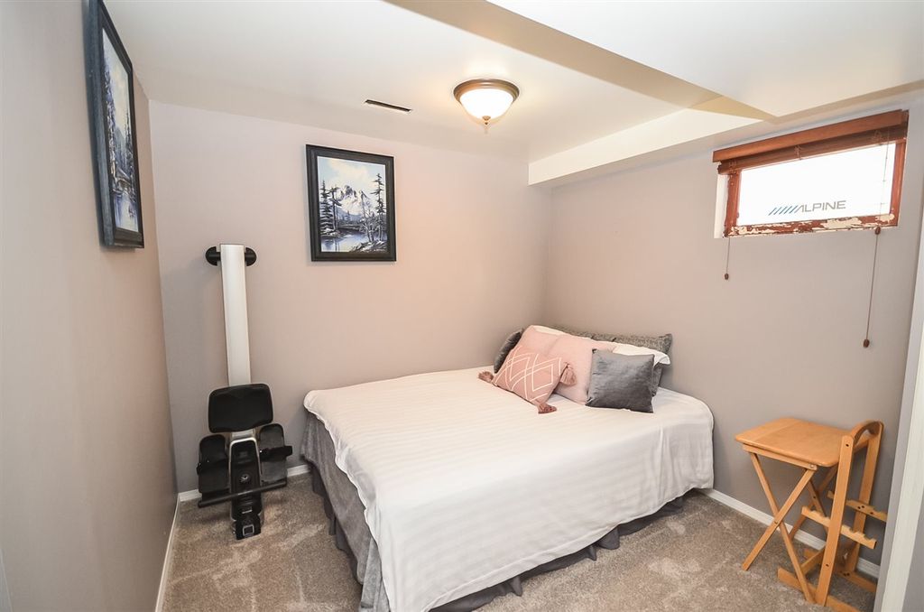 listing image 1105508204375650896