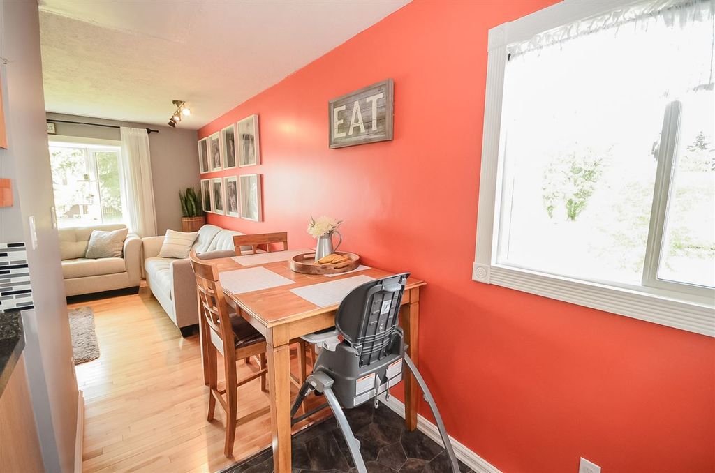 listing image 1109286433432908062