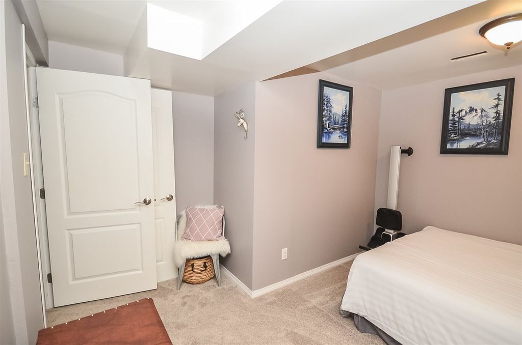 listing image 1104584009521929416