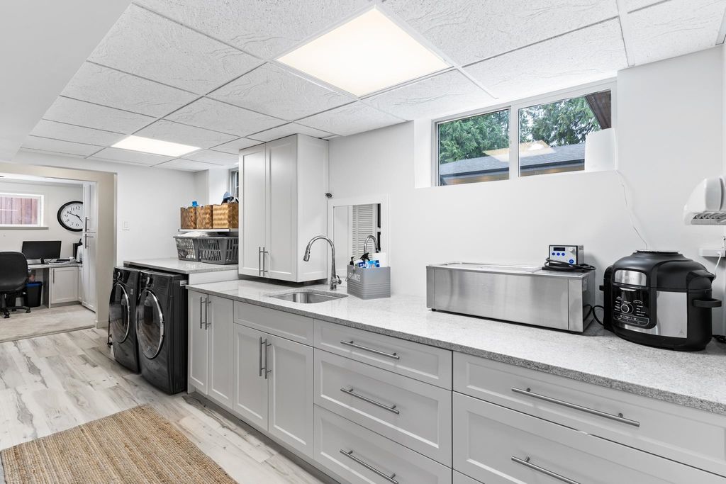 listing image 1105595660870043799