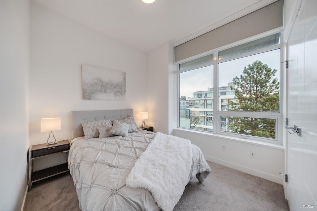 listing image 1106944002406724419
