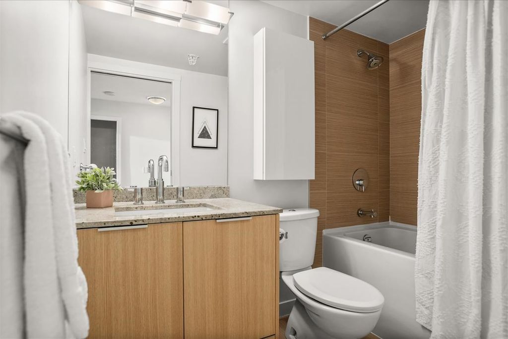 listing image 1102890960047885919