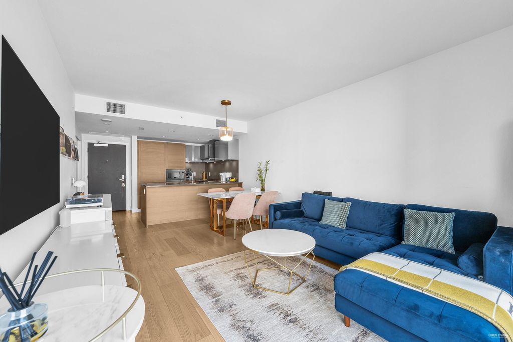 listing image 1101205581865999937