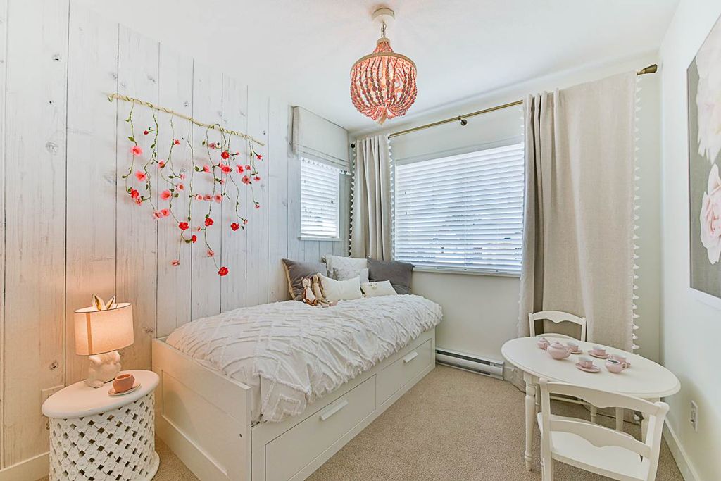 listing image 1102678603717869406