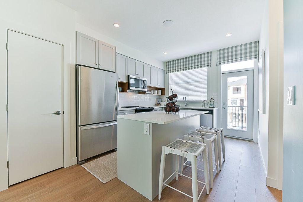 listing image 1105384691187619923