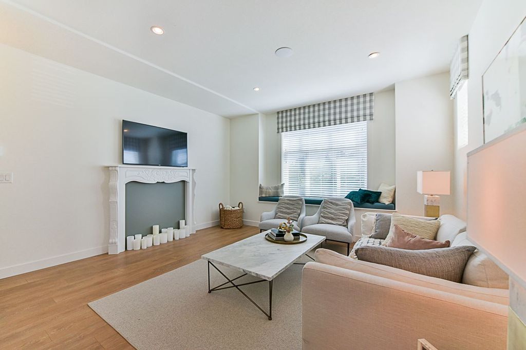 listing image 1104803423097147390