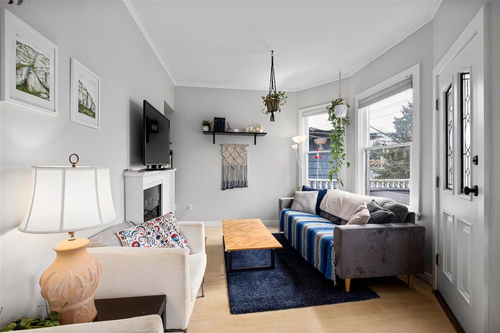 listing image 1104471908853620621