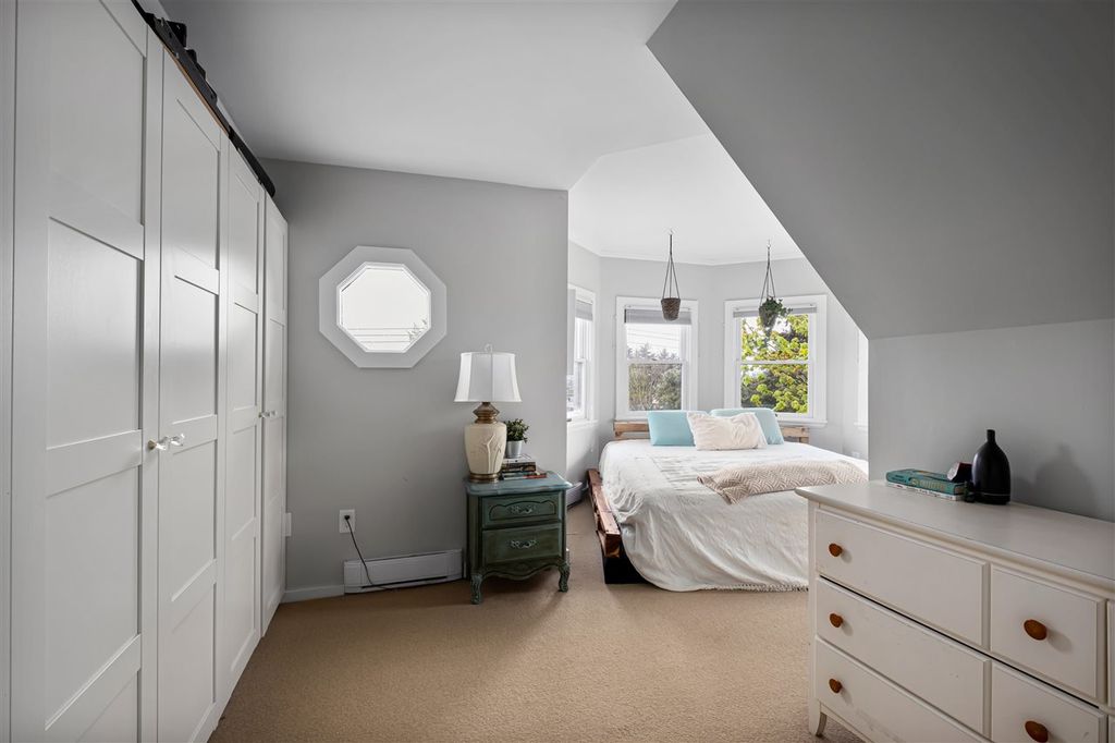 listing image 1104132100020301163