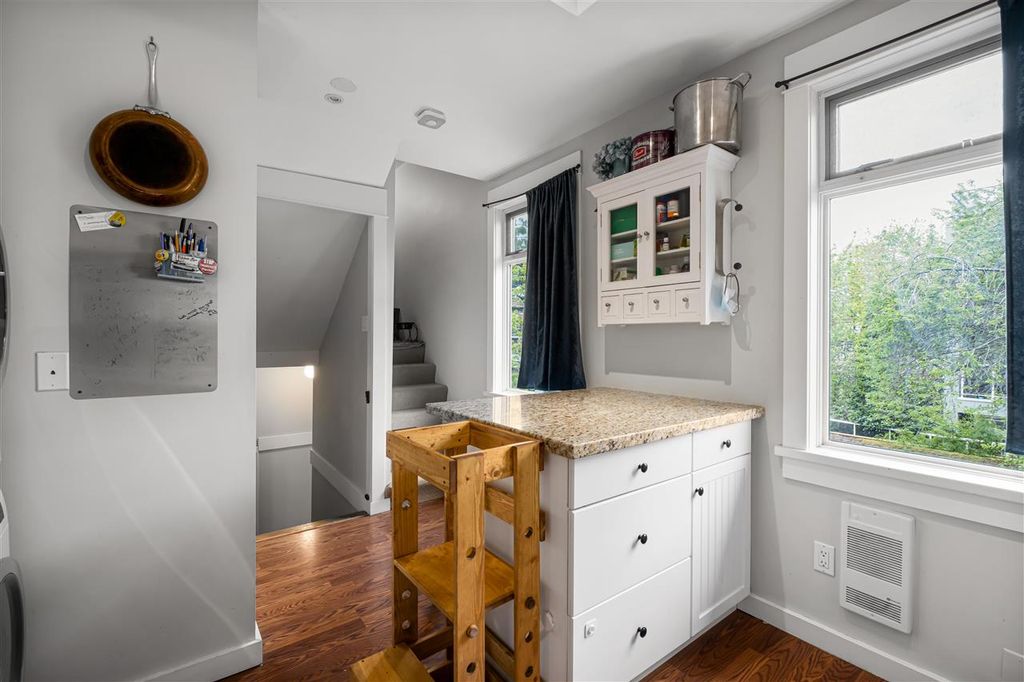 listing image 1107459618025792212