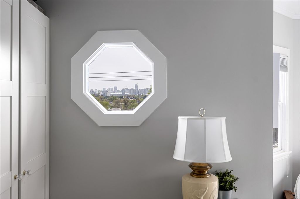 listing image 1103216613629363632