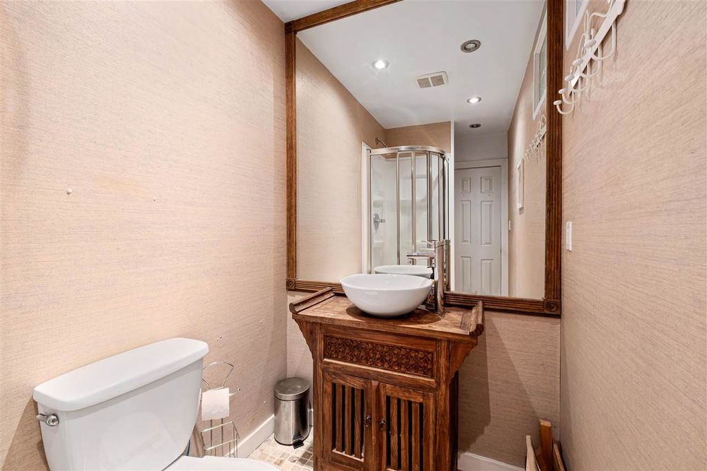 listing image 1103460294114729226