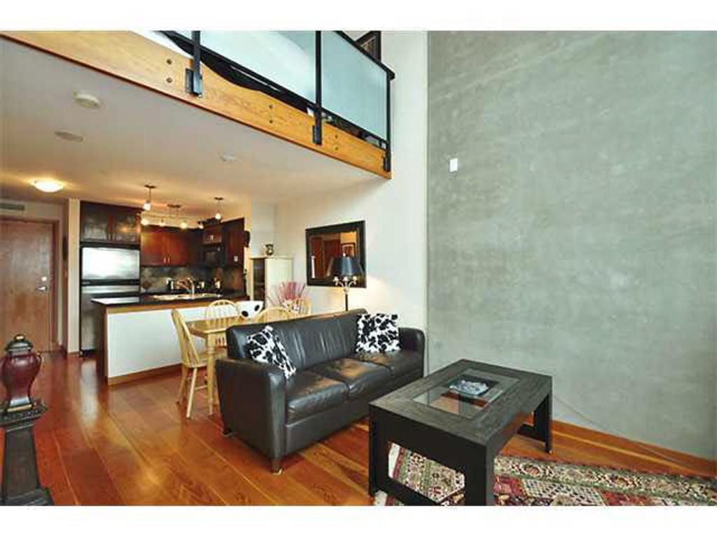 listing image 1106033993925536208