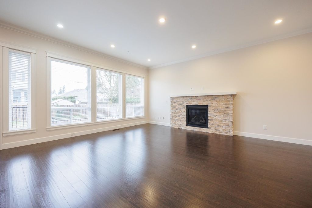 listing image 1101224774063529824