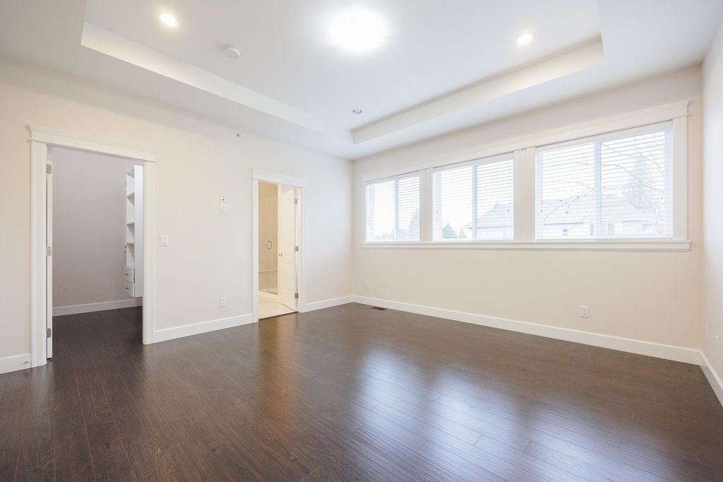 listing image 1106536387988176249