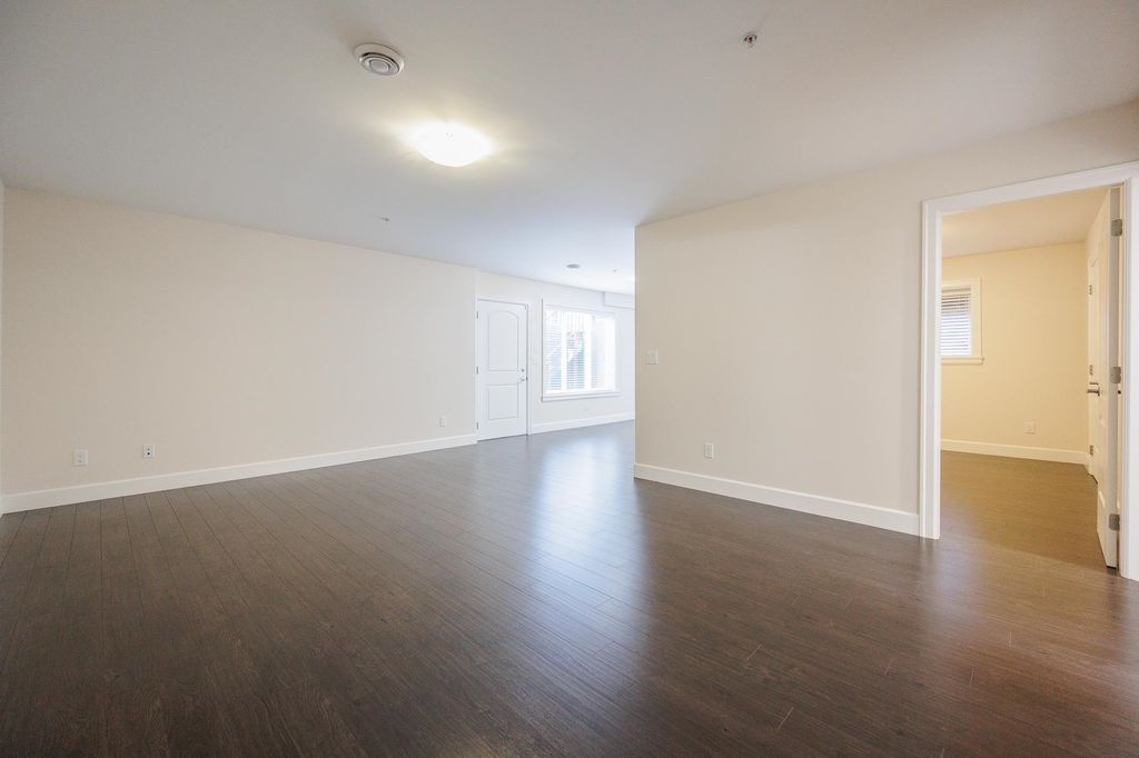 listing image 1102450958238245452