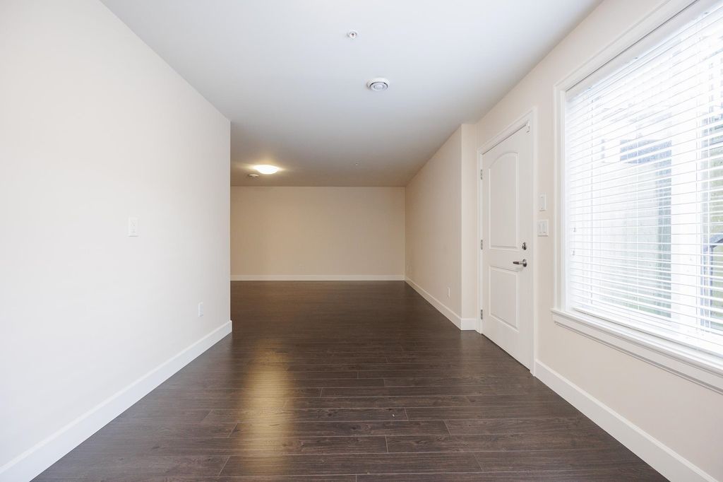 listing image 1102341447178122672