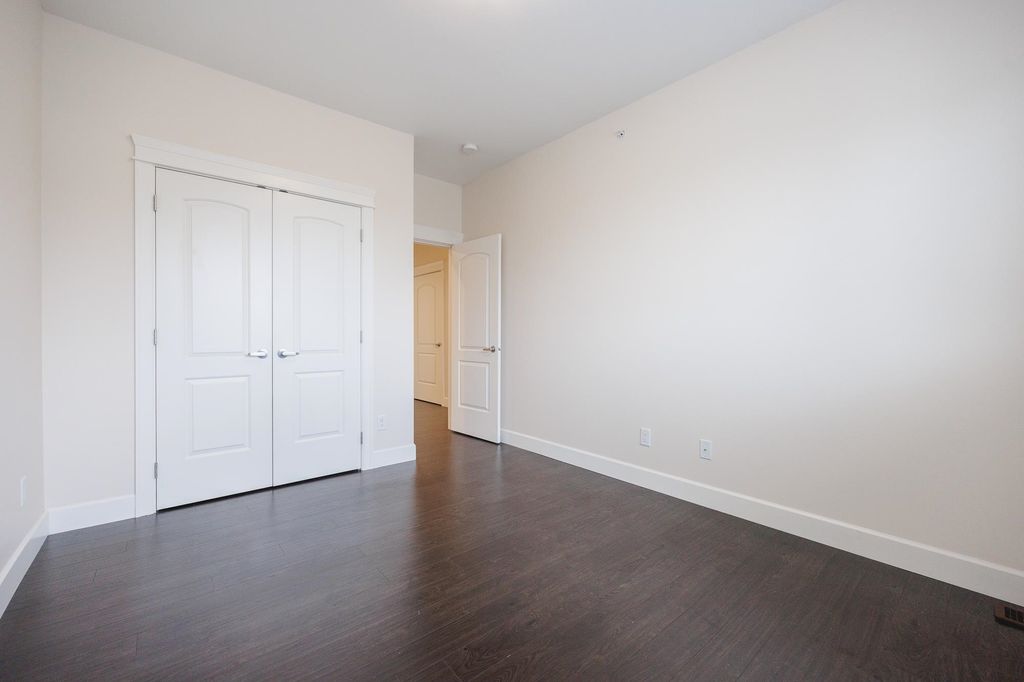 listing image 1106815256537731836