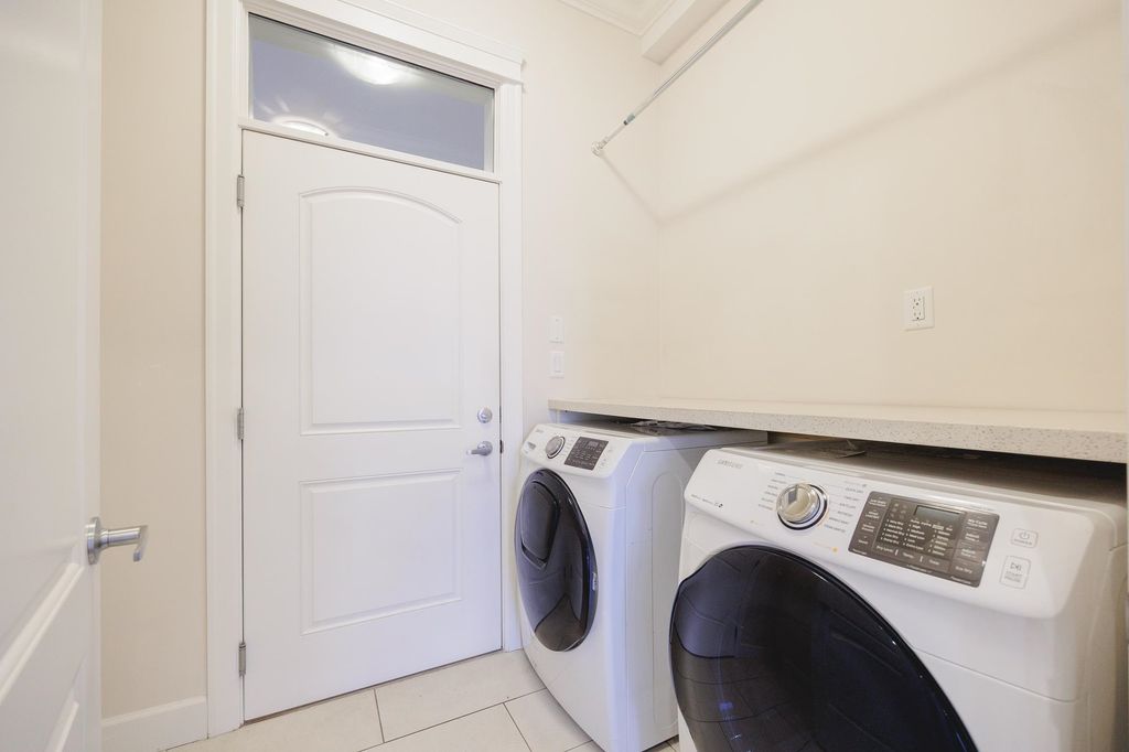 listing image 1105447298577023566