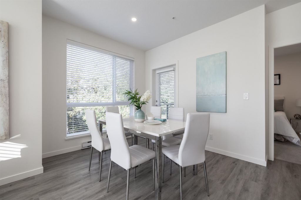 listing image 1107492421591874245