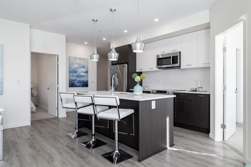 listing image 1105940057515841841