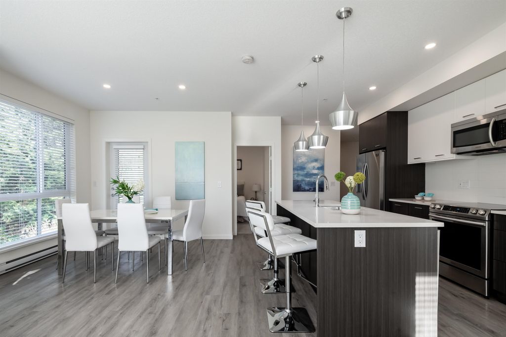 listing image 1102093158923282588