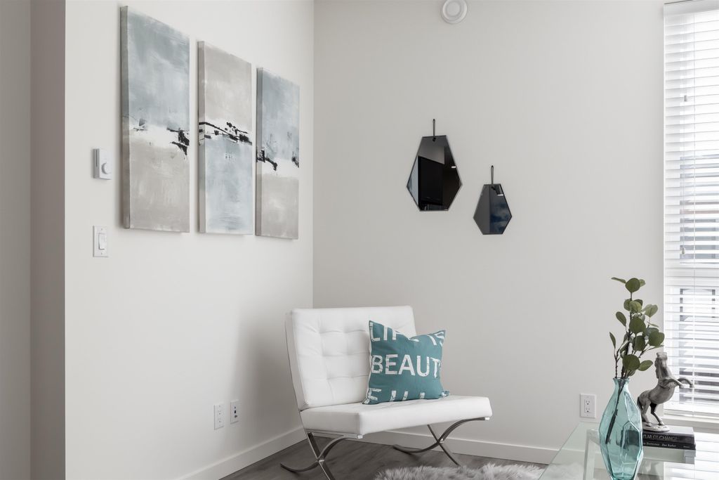 listing image 1109805631881356247